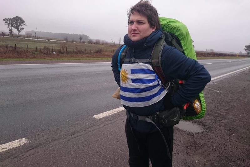 A dedo Mochilero uruguayo