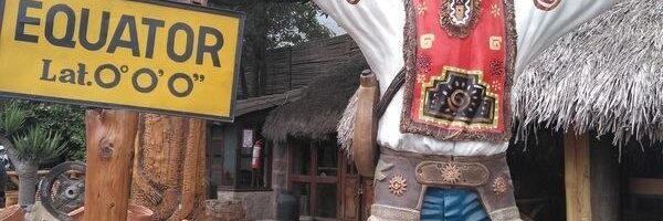 Chaman Museo Inti Ñan Mitad del mundo Quito Ecuador