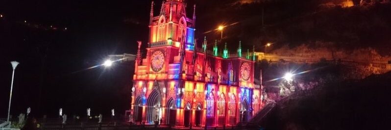 Lajas iluminado de noche Colombia