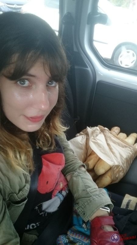 Haciendo dedo en auto con baguettes Guayana Francesa