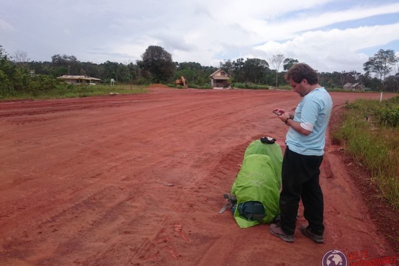 Haciendo dedo en Guyana Haciendo dedo en Guyana