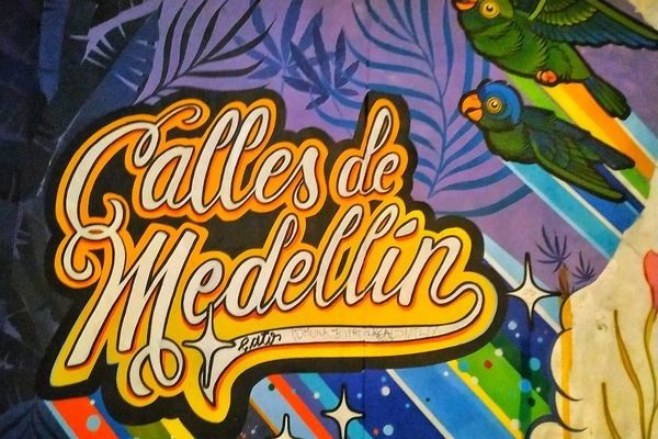Medellín grafiti en calle Colombia Medellín grafiti en calle Colombia