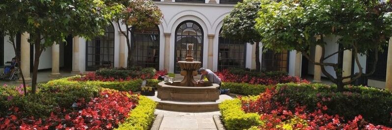 Patio en museo Botero Patio en museo Botero