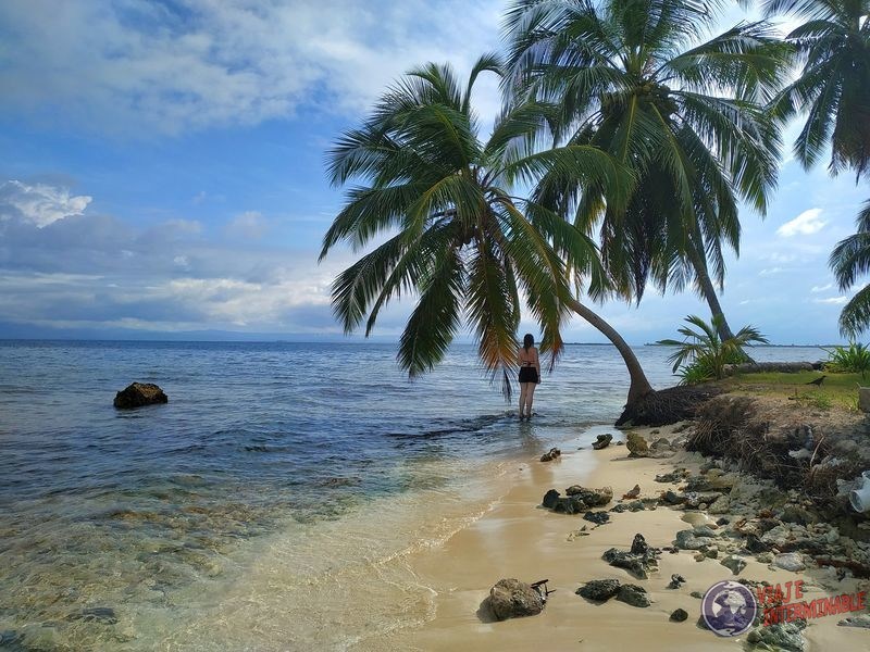 Isla perro chico San Blas Panama playa espalda