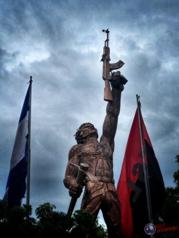 Revolución señor metralleta Managua Nicaragua