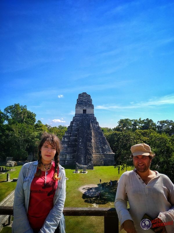 Pirámide Tikal con nosotros Guatemala