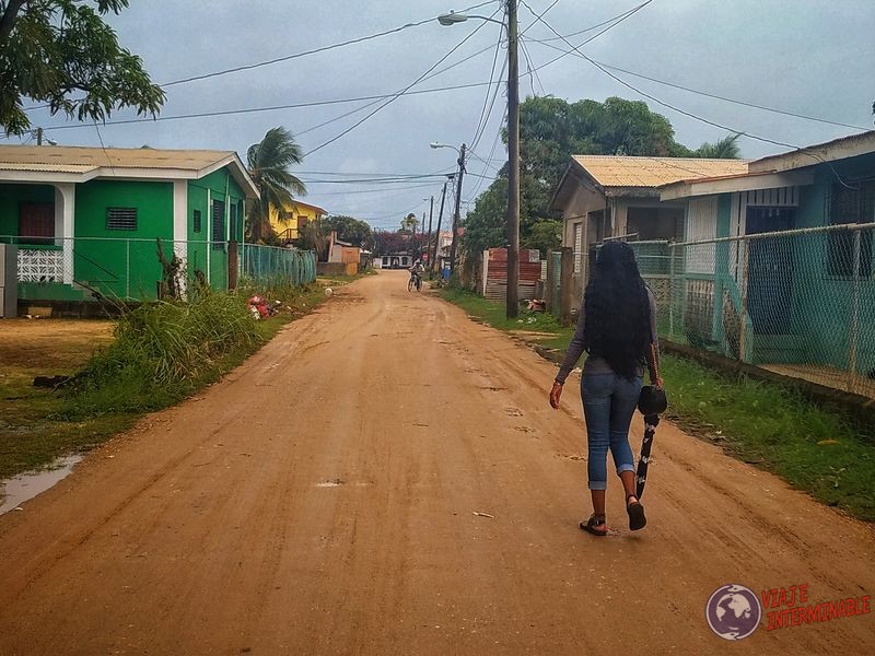 Calles de Dangriga Belize