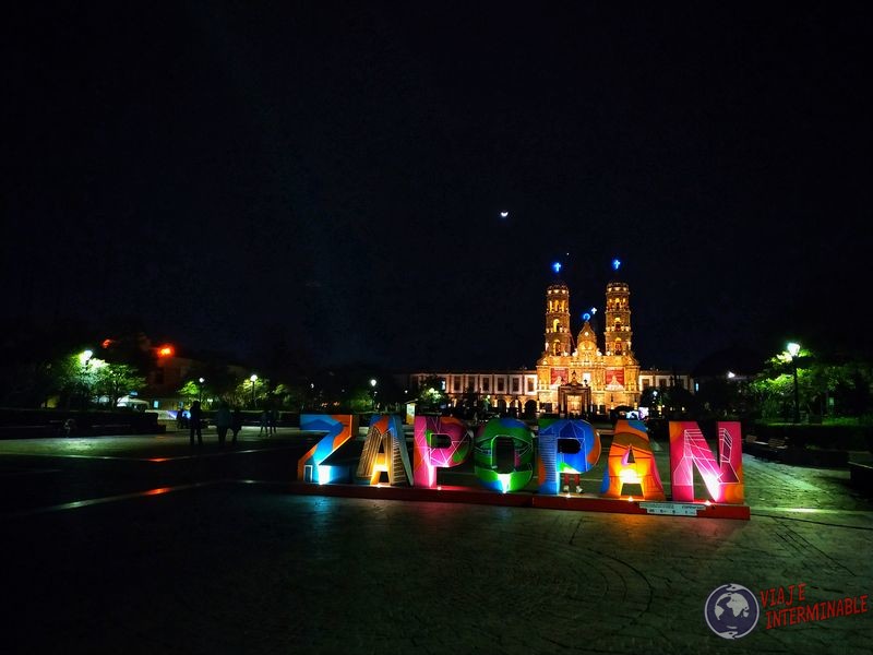 Entrada con luces a Zapopan Guadalajara México