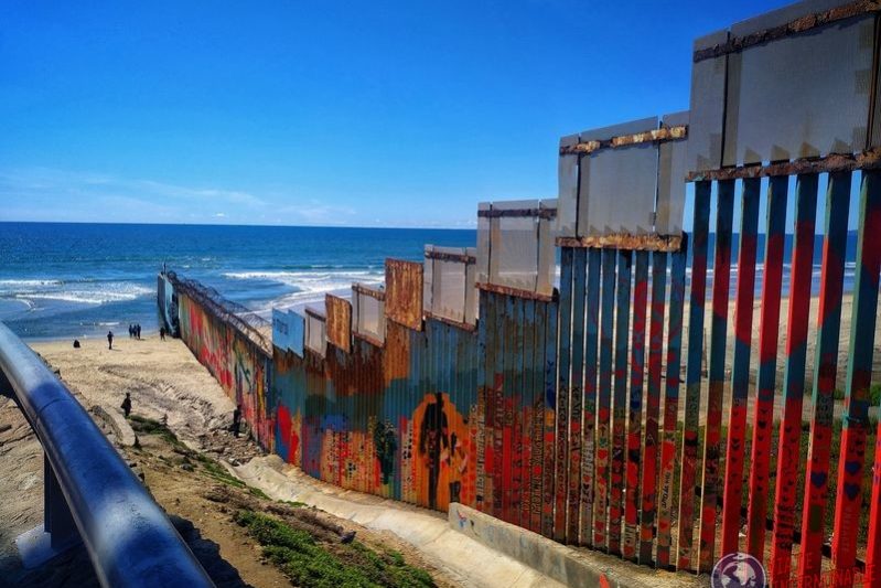 Muro y playa Tijuana Baja California Mexico