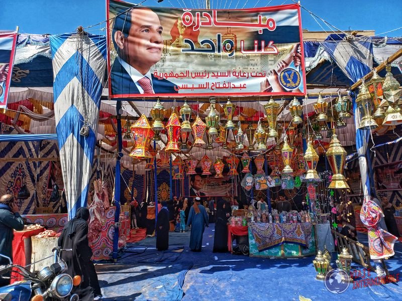 Bazar Lamparas Ramadan y presidente Cairo Egipto