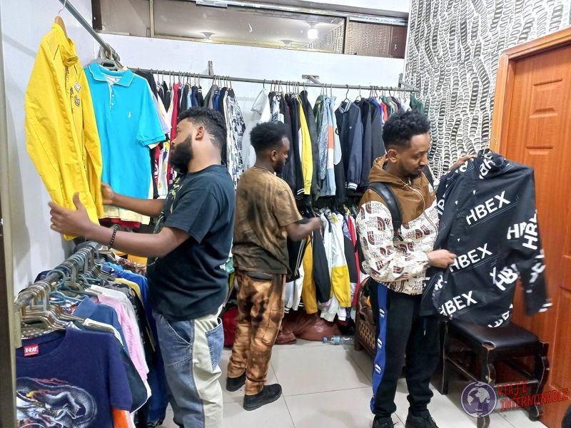 Tienda de ropa segunda mano Etiopia